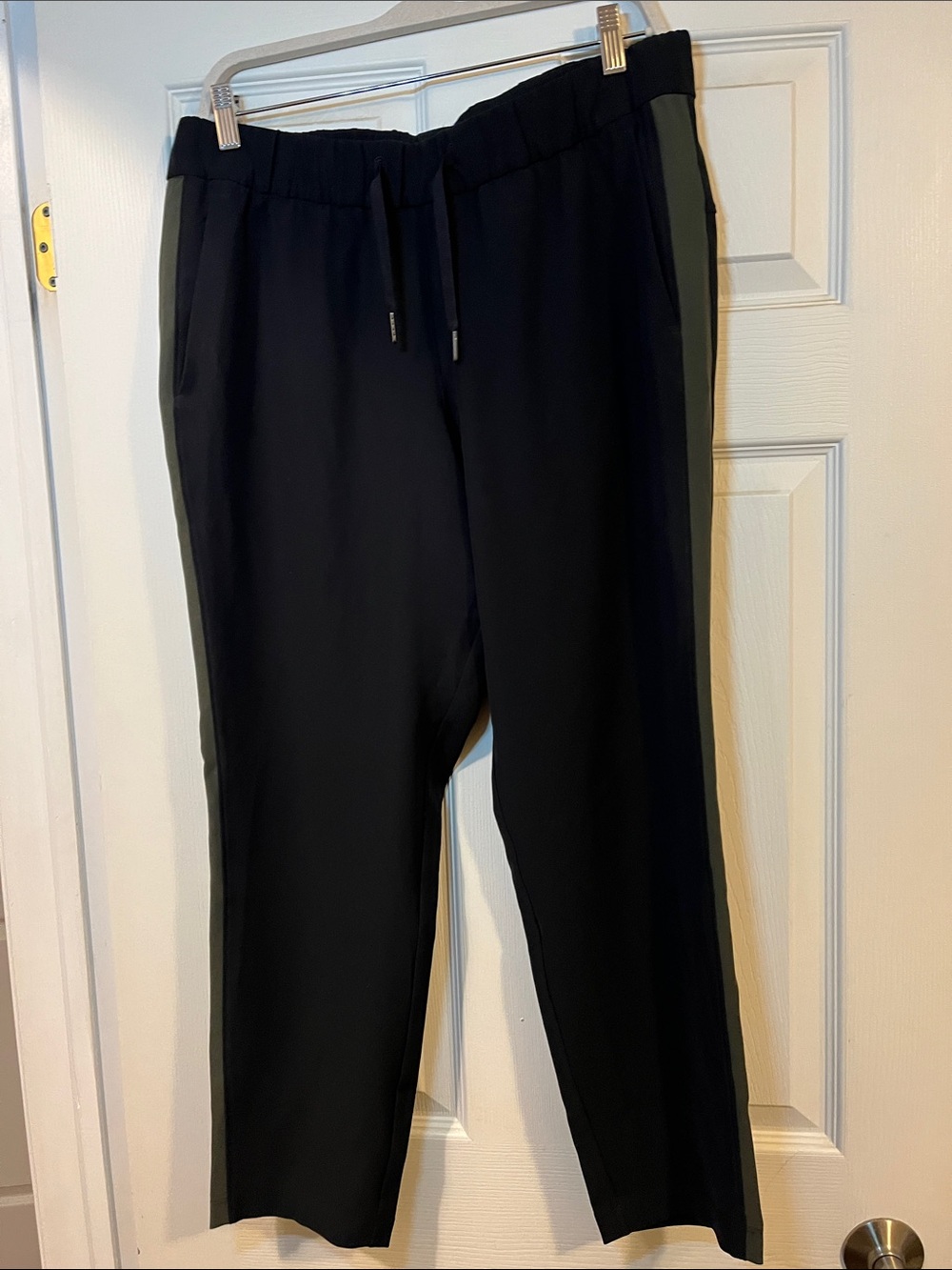 Lululemon On the Fly pants